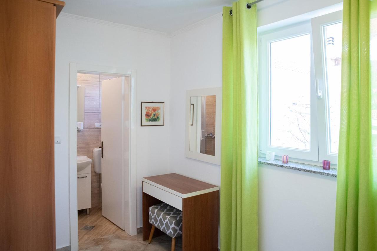 Apartmani Vrtodusic Banjol Bagian luar foto