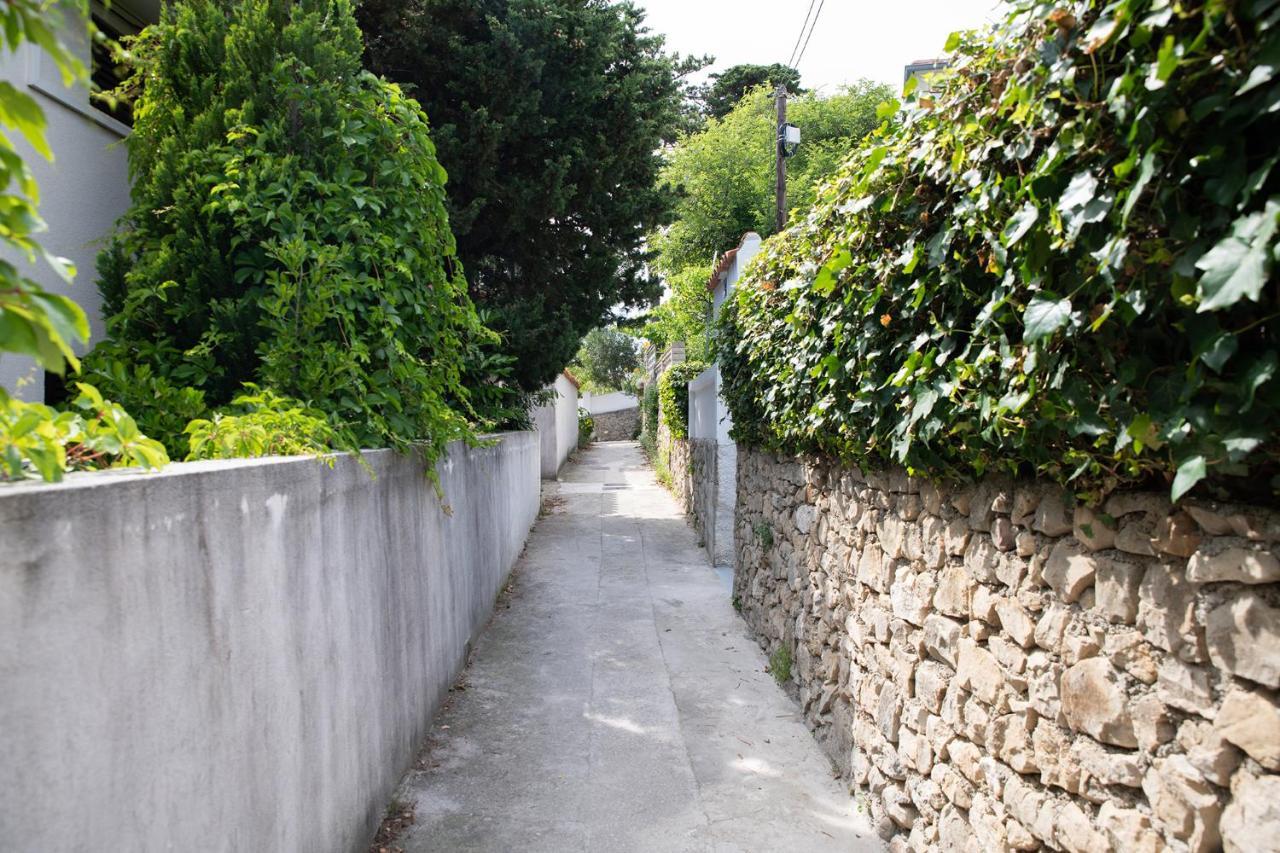 Apartmani Vrtodusic Banjol Bagian luar foto