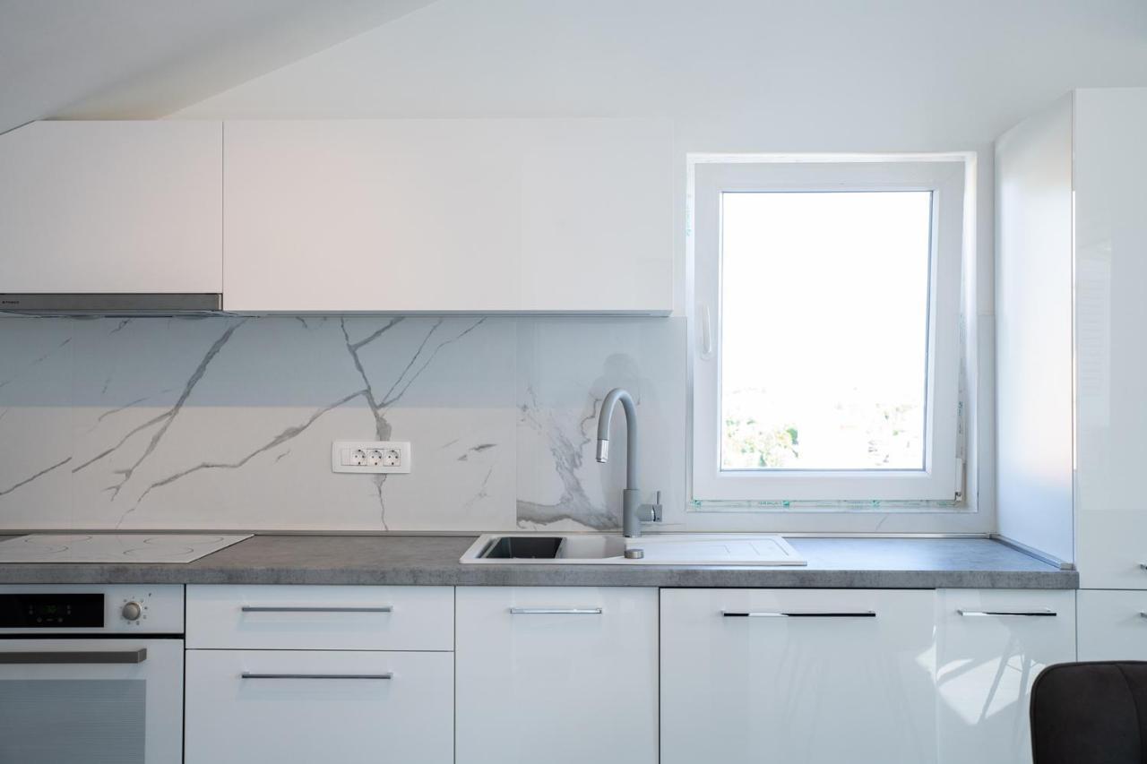 Apartmani Vrtodusic Banjol Bagian luar foto
