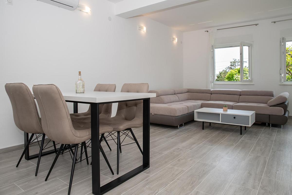 Apartmani Vrtodusic Banjol Bagian luar foto