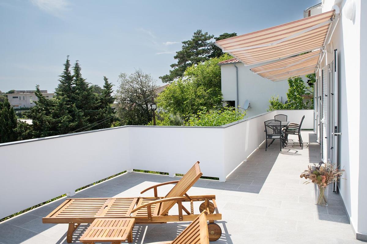 Apartmani Vrtodusic Banjol Bagian luar foto