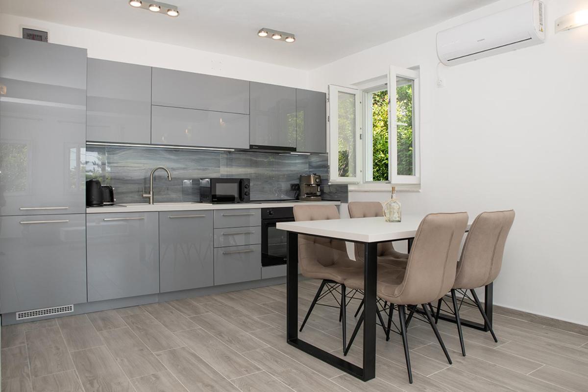 Apartmani Vrtodusic Banjol Bagian luar foto